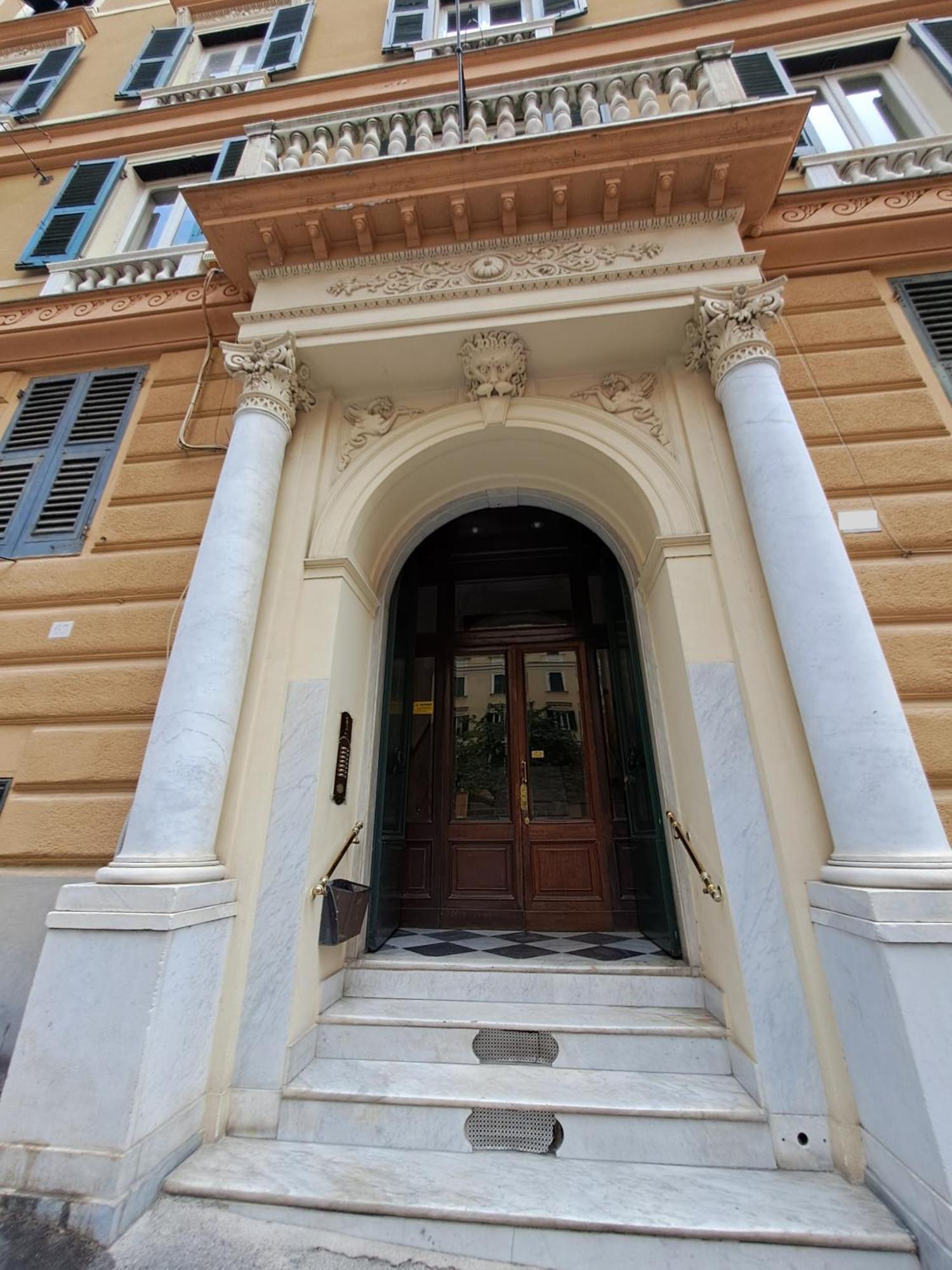 L'Alcova B&B, A Due Passi Dal Centro Γένοβα Εξωτερικό φωτογραφία